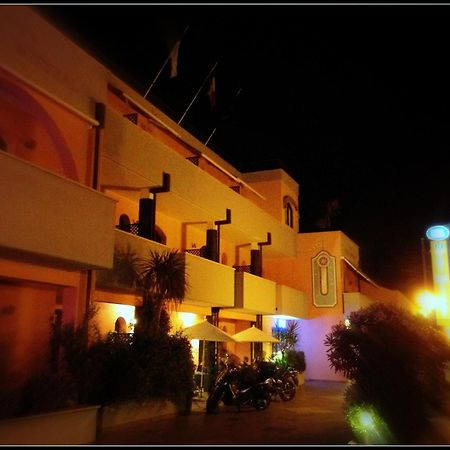 Hotel Mistral Marina di Campo Eksteriør bilde