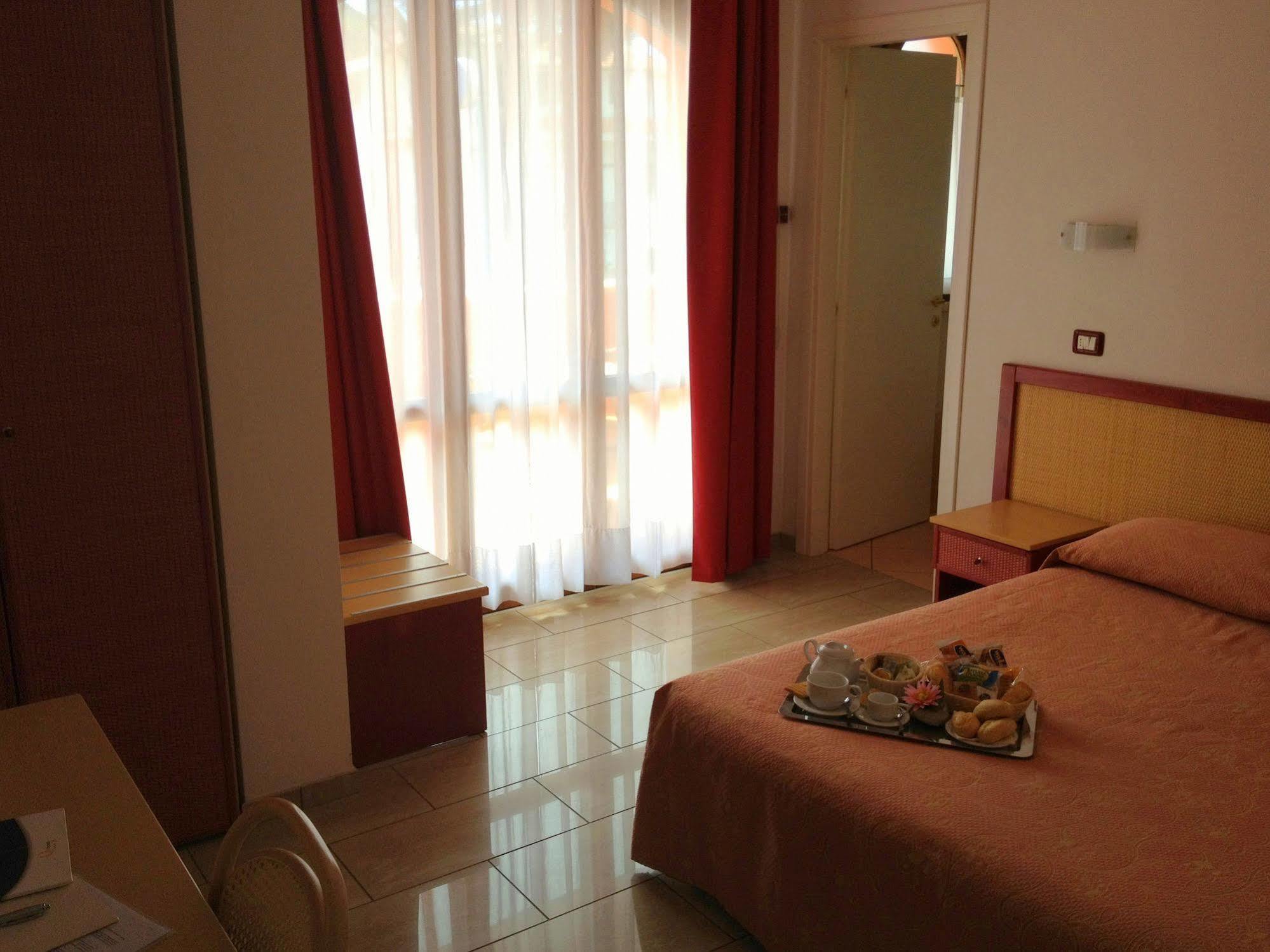 Hotel Mistral Marina di Campo Eksteriør bilde
