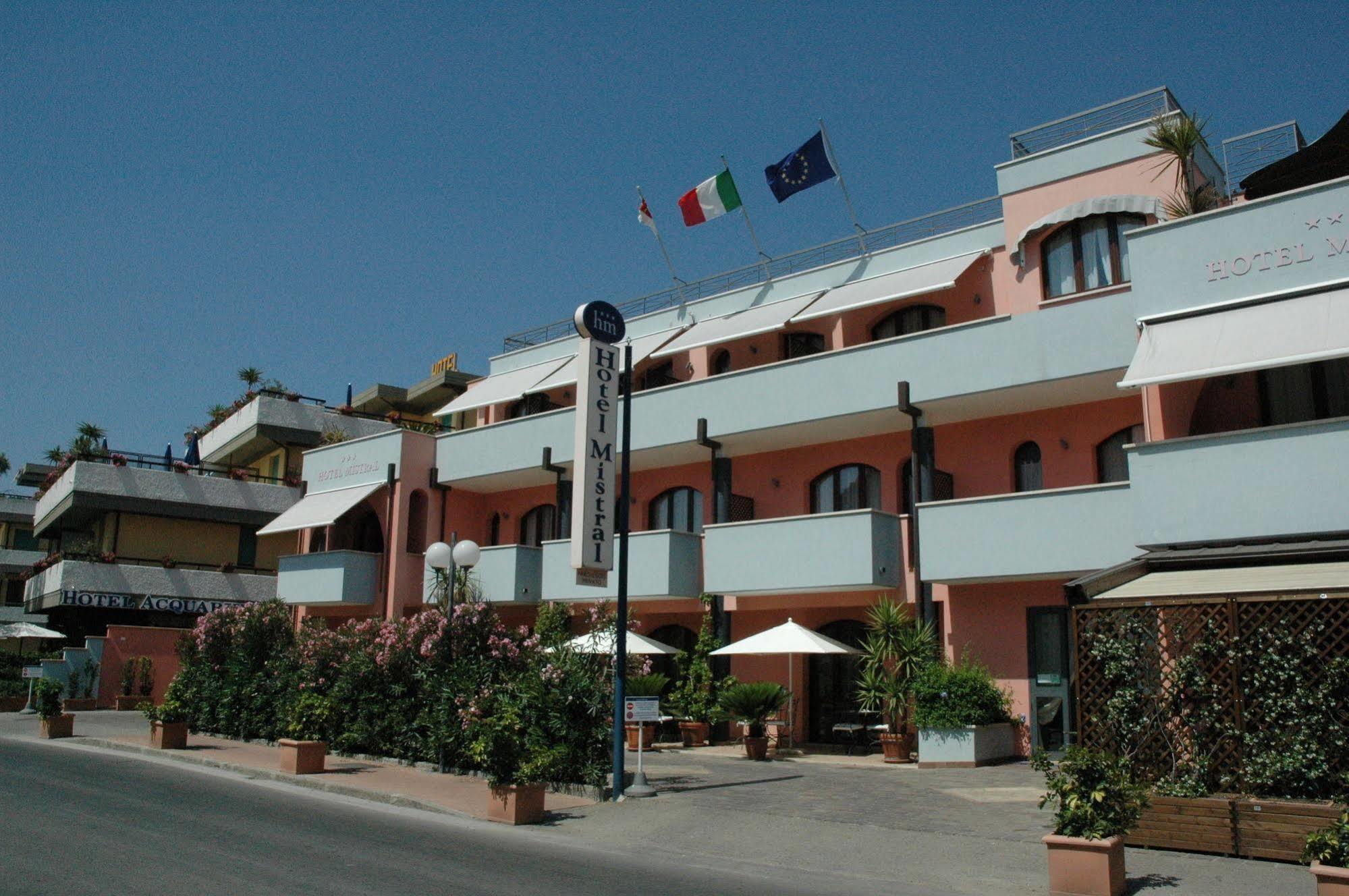 Hotel Mistral Marina di Campo Eksteriør bilde