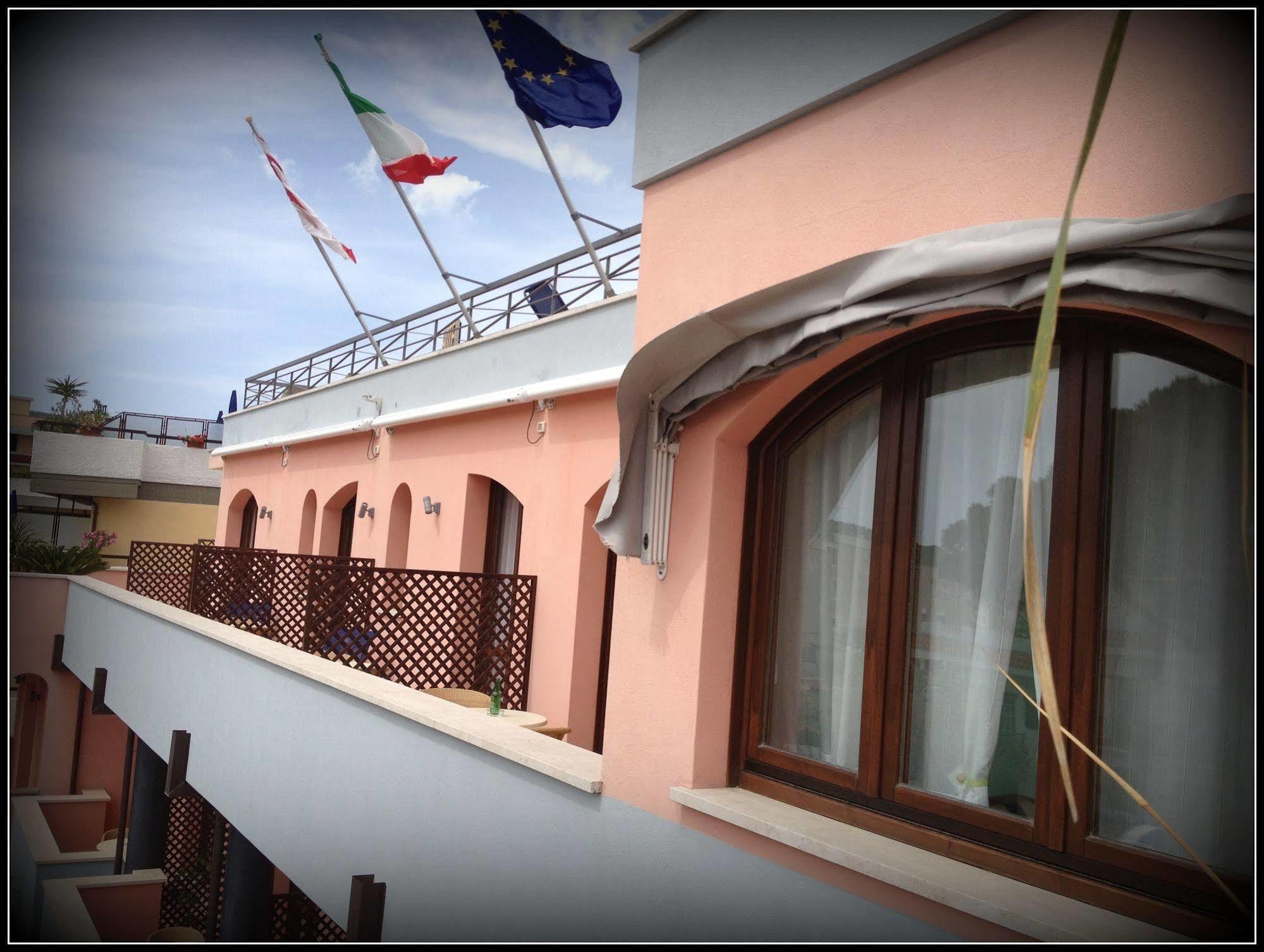 Hotel Mistral Marina di Campo Eksteriør bilde