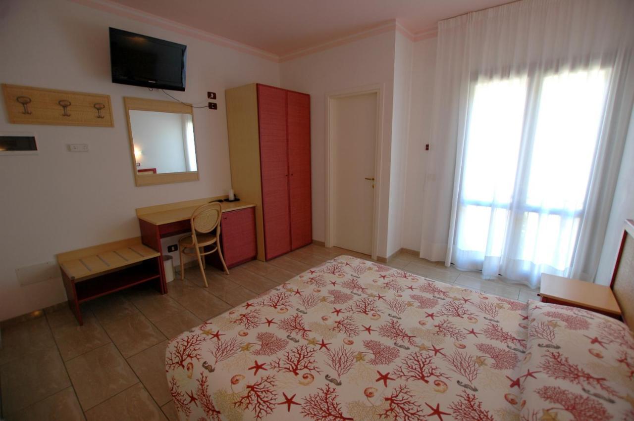 Hotel Mistral Marina di Campo Eksteriør bilde