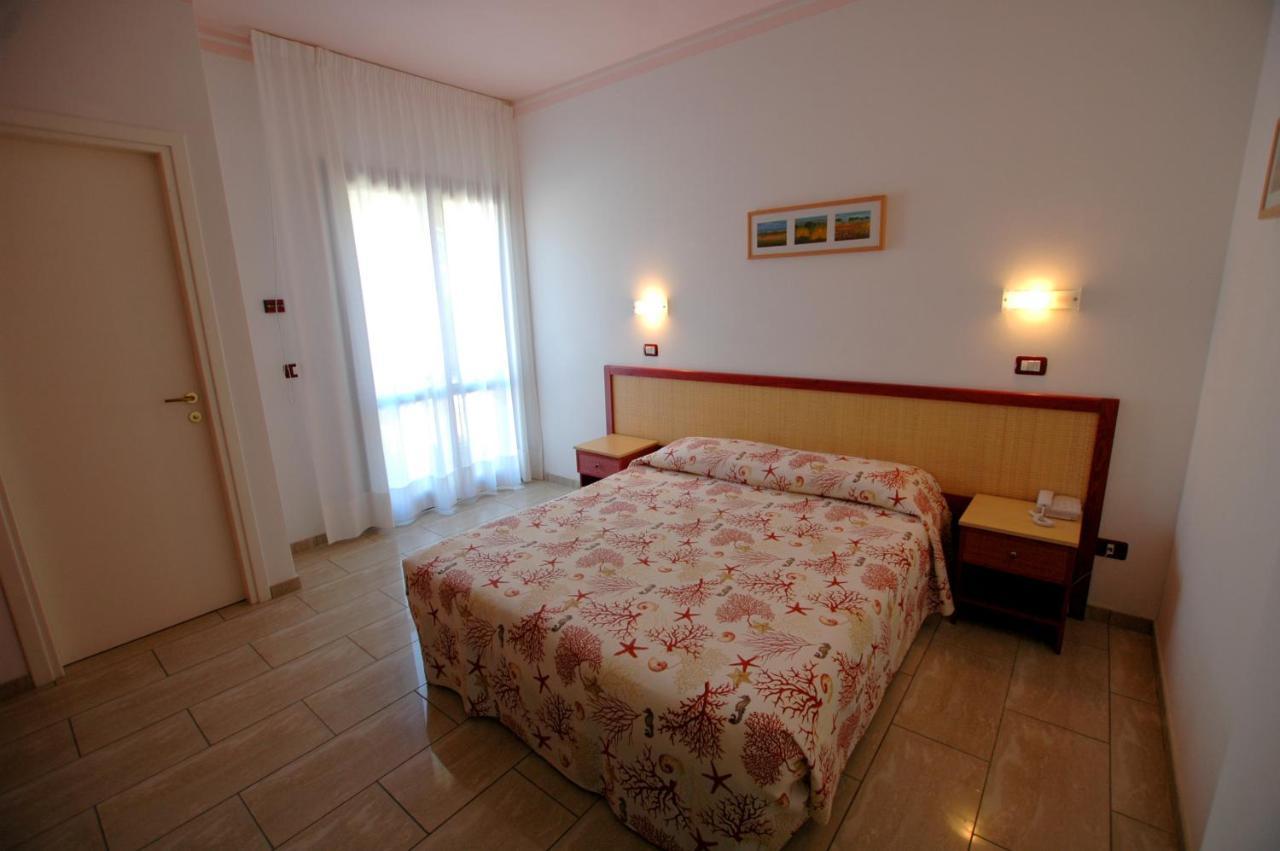 Hotel Mistral Marina di Campo Eksteriør bilde